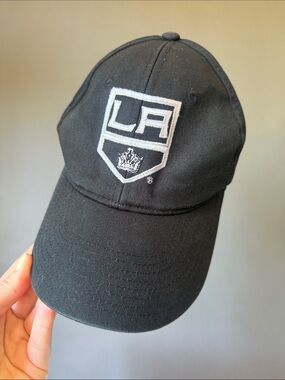 LA Kings Baseball Cap Embroidered Logo
